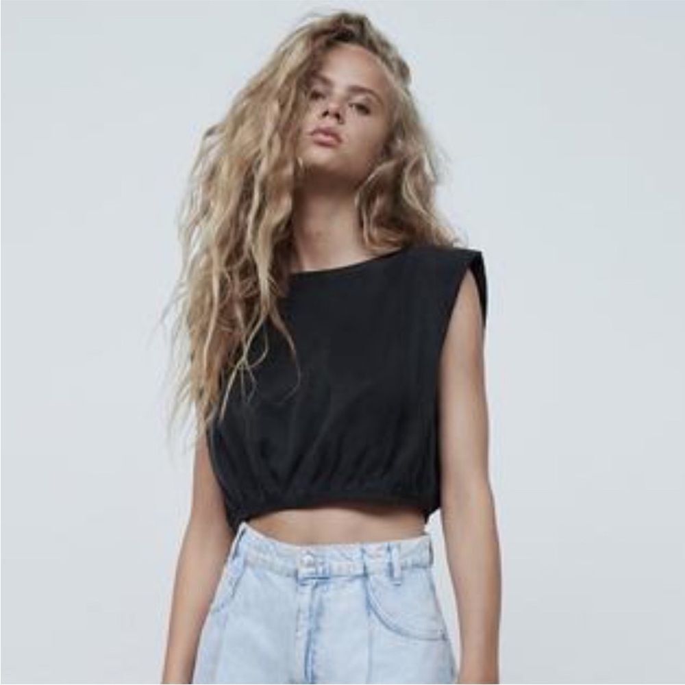 Zara padded tee size S